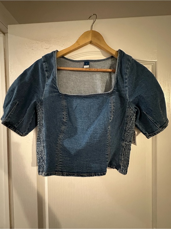 Old Navy Tops - Old Navy Cropped Square-Neck Denim Top